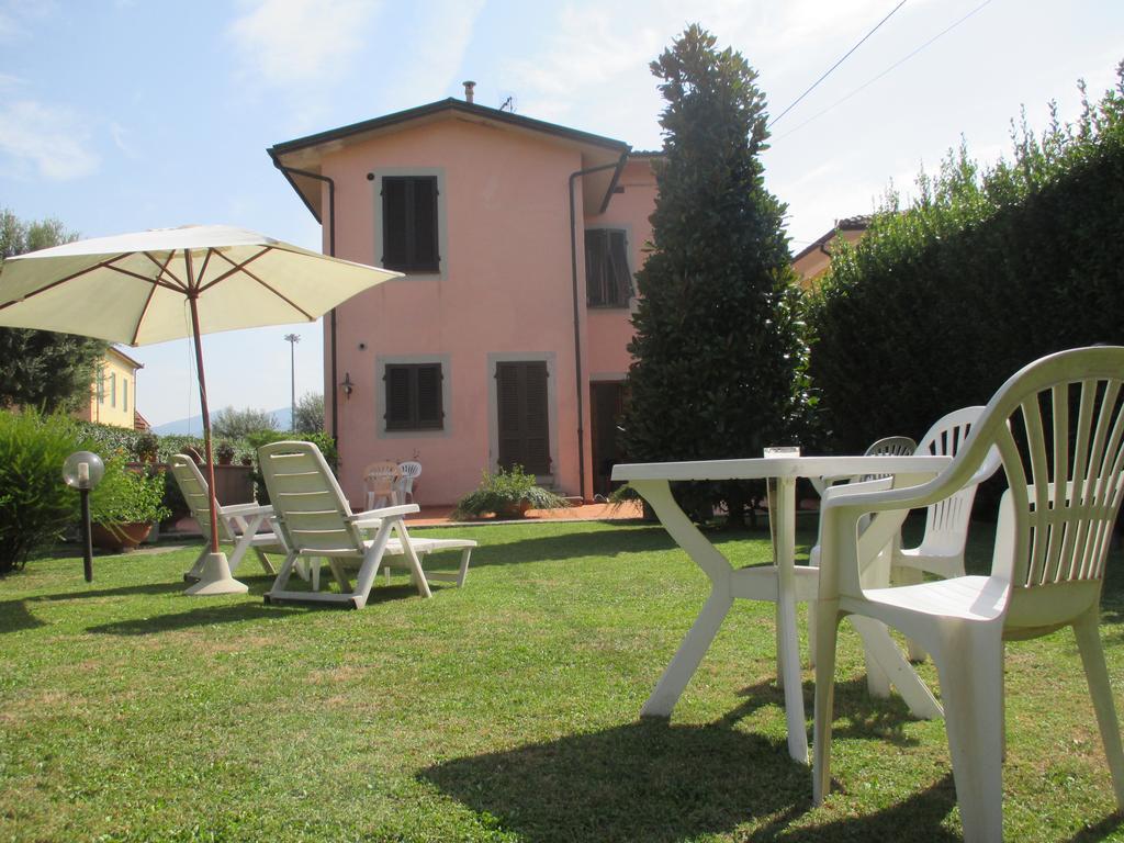 Affittacamere Villa Delia Lucca Exterior photo